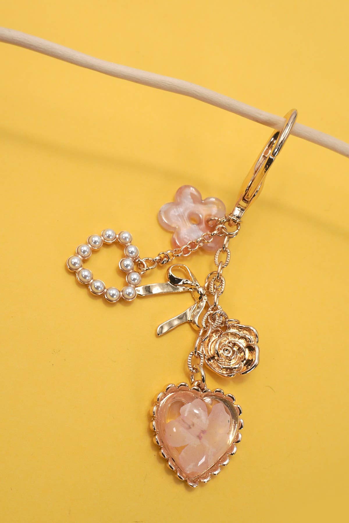 BAG CHARM- PRESSED FLOWER BOW PEARL HEART CHARMS/ Gold