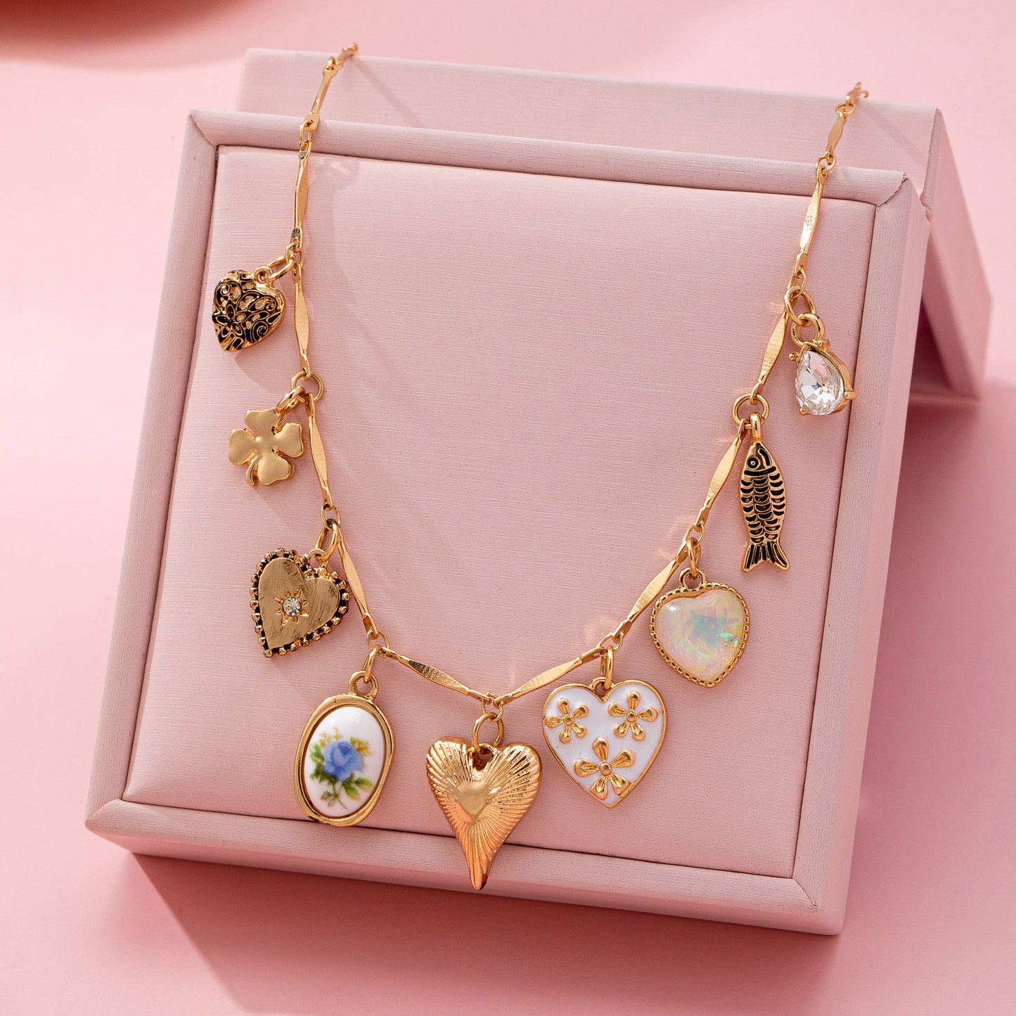 CHARM NECKLACE-HEARTS PORCELAIN FISH RHINESTONE