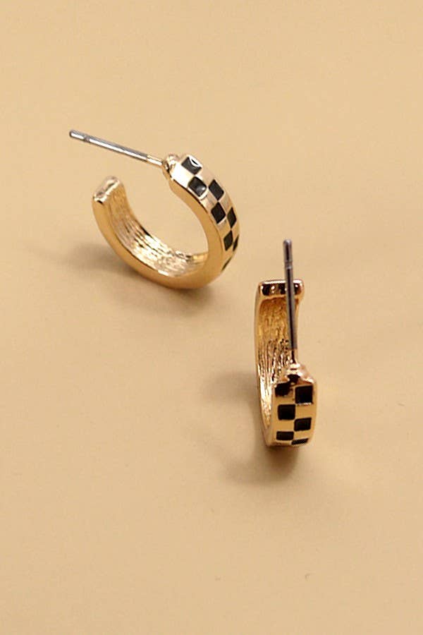 MINI CHECKER HOOP HUGGIE EARRINGS/ Gold/black