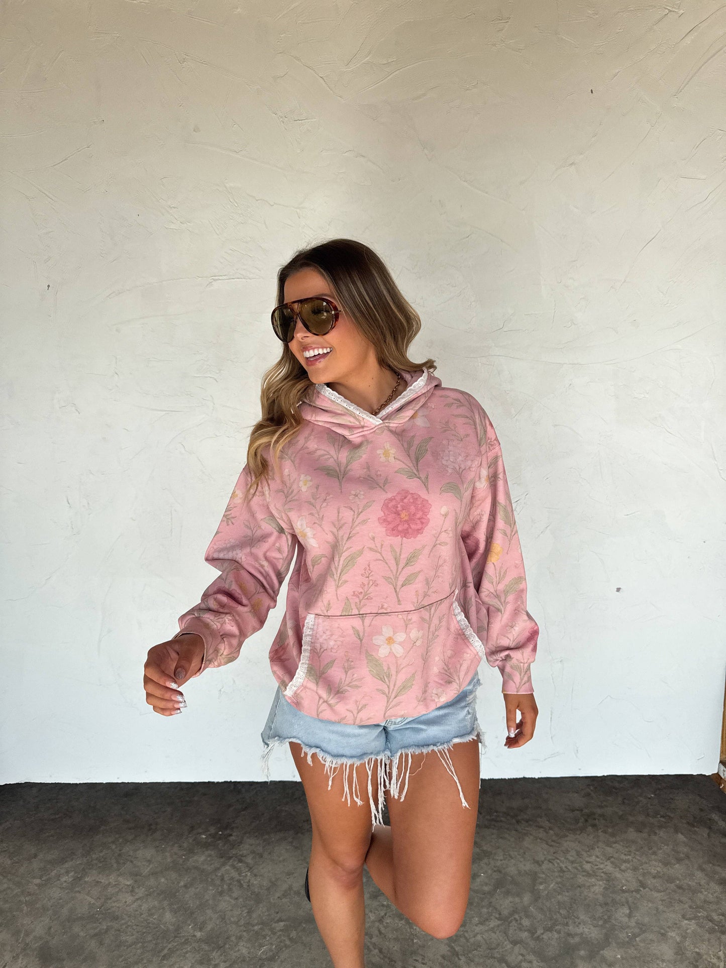LILA LACE HOODIE PULLOVER: PINK FLORAL