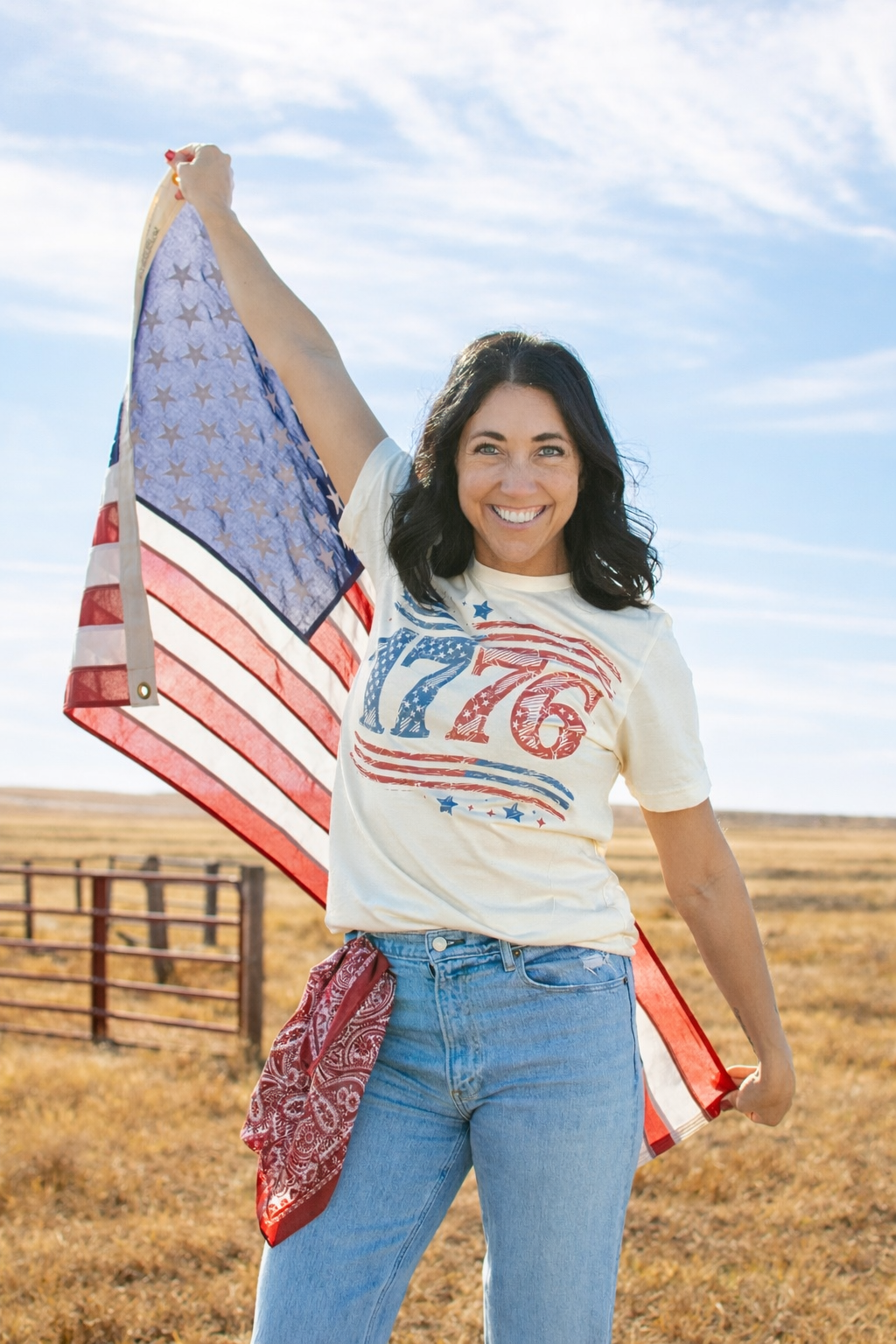Western Patriotic '1776' Ivory Graphic Tee