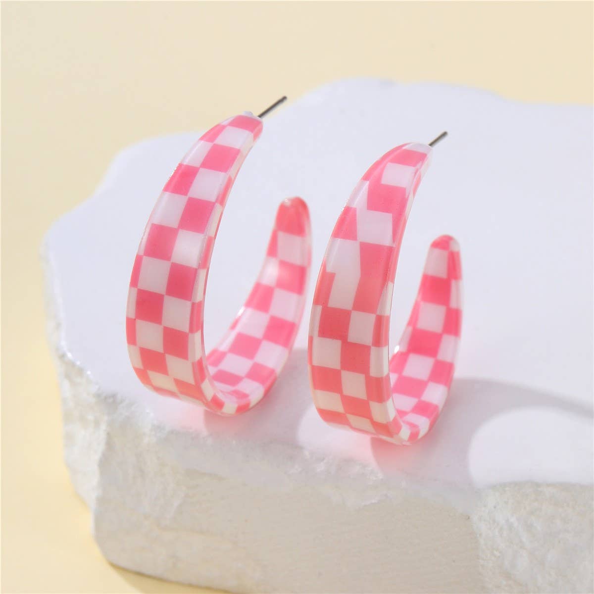 Retro Checkerboard Resin Hoop Earrings/ Pink