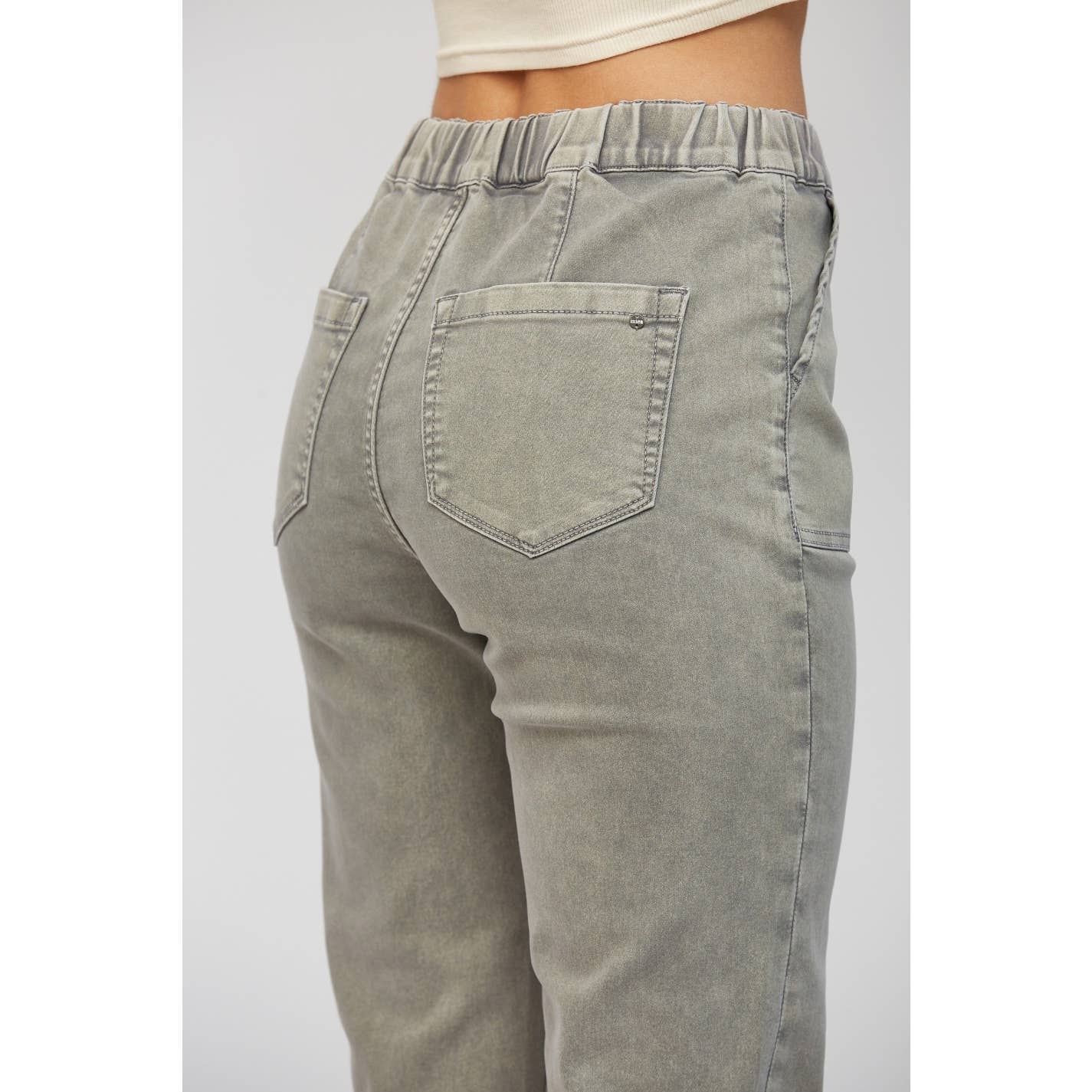 HIGH RISE JOGGER CROP: Olive Grey