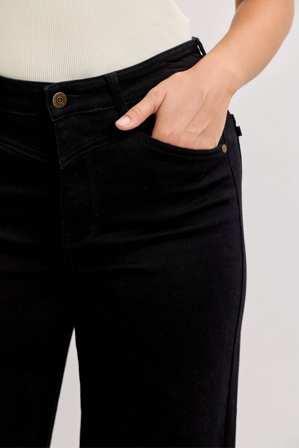 Judy Blue Jeans Retro Wide w/ Front Yoke