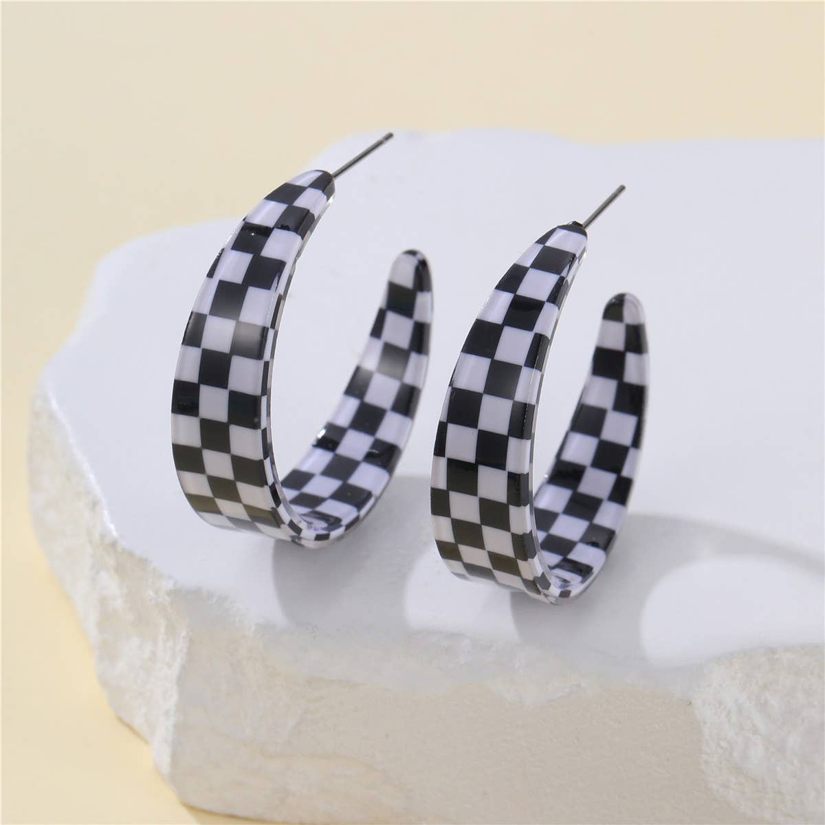 Retro Checkerboard Resin Hoop Earrings/ Black