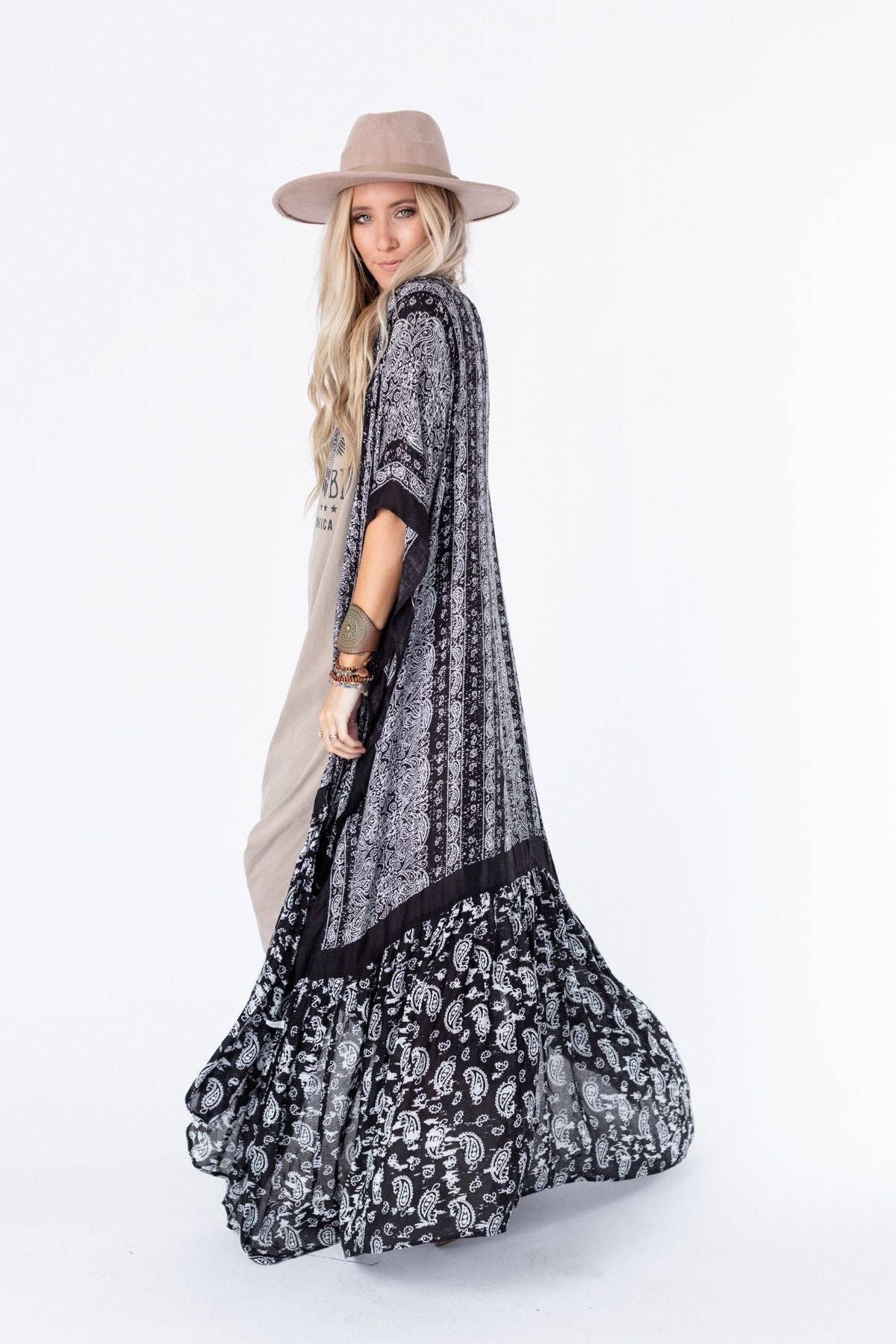 Paisley Tapestry Free Flow Duster Kimono - Black: Black / OS