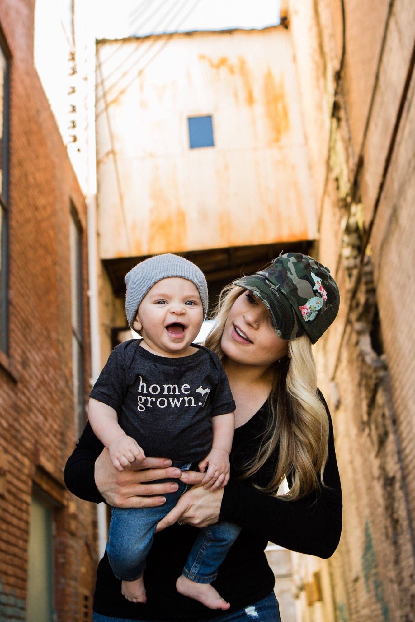 Hat //  Michigan  ~  CAMO Vintage Floral Michigan Trucker Hat