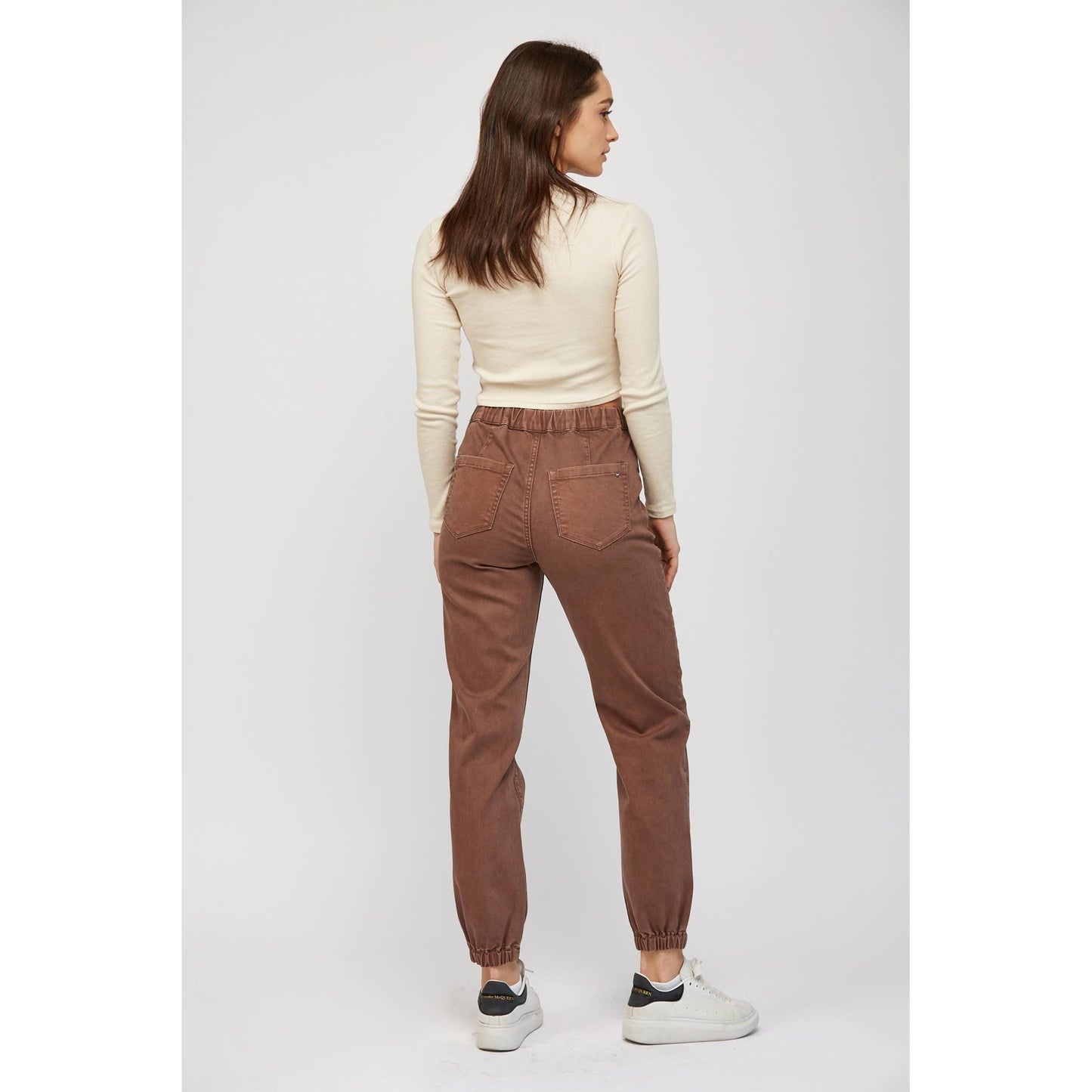 Mica HIGH RISE JOGGER CROP: COCOA