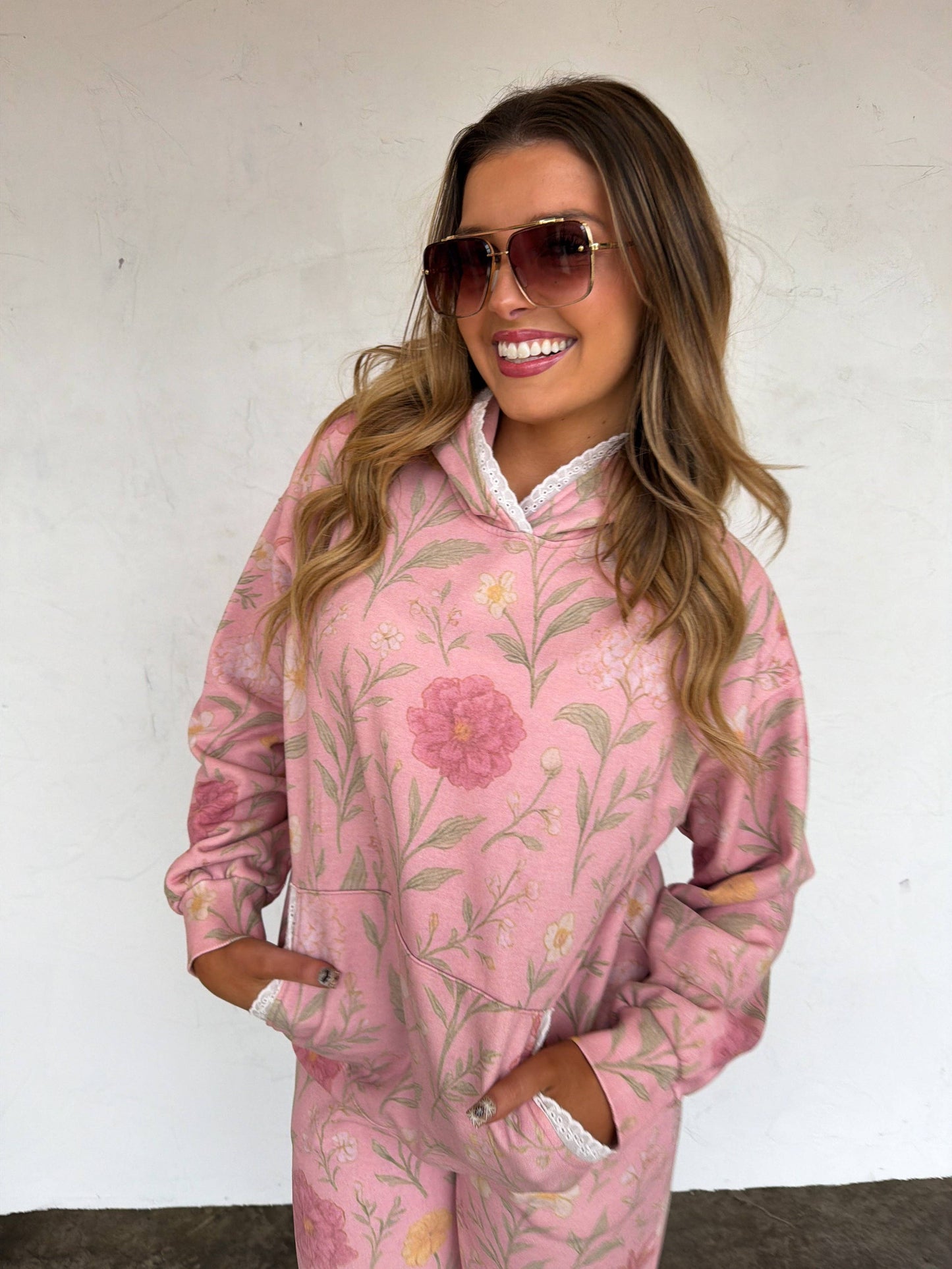 LILA LACE HOODIE PULLOVER: PINK FLORAL