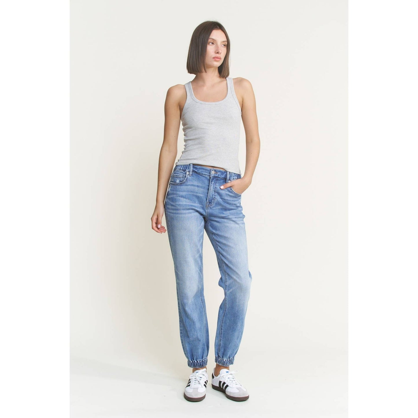Mica SUPER HIGH RISE JOGGER: BRAVES NAVY