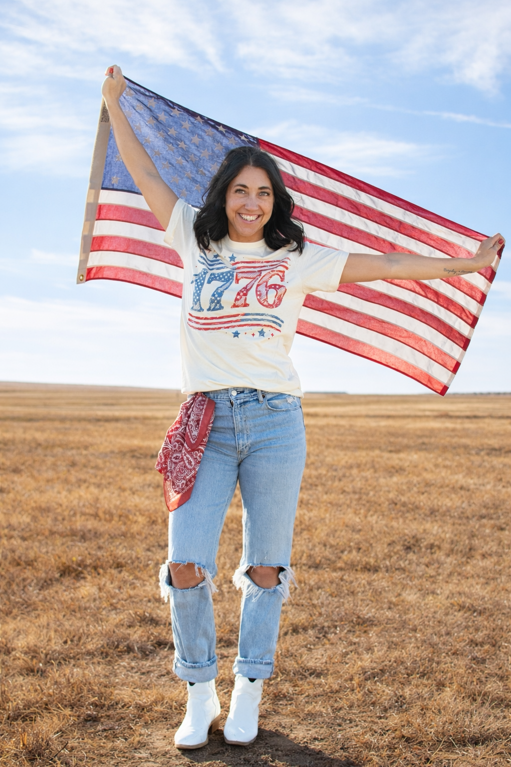 Western Patriotic '1776' Ivory Graphic Tee