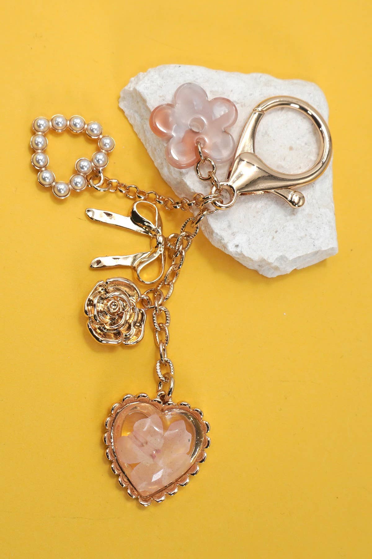 BAG CHARM- PRESSED FLOWER BOW PEARL HEART CHARMS/ Gold